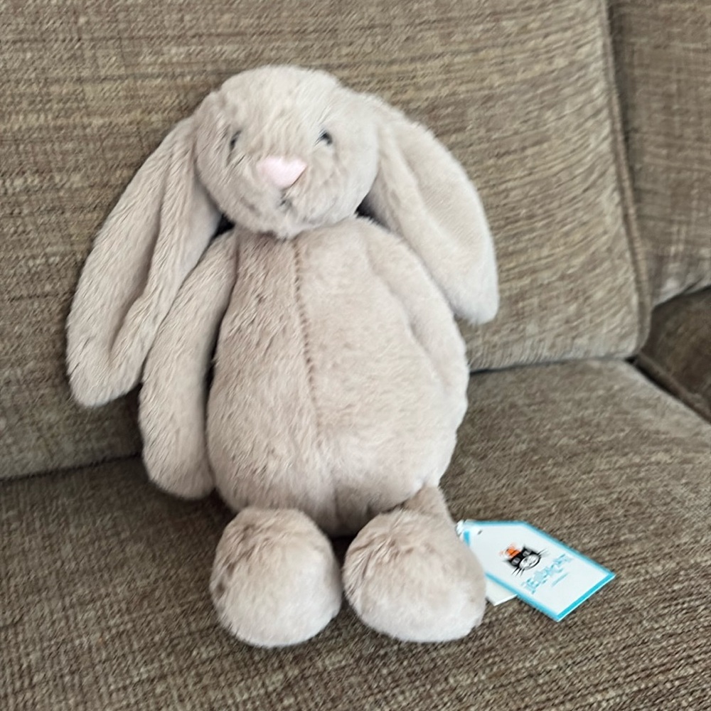 Jellycat Bashful Beige Bunny “Small” New With Tags